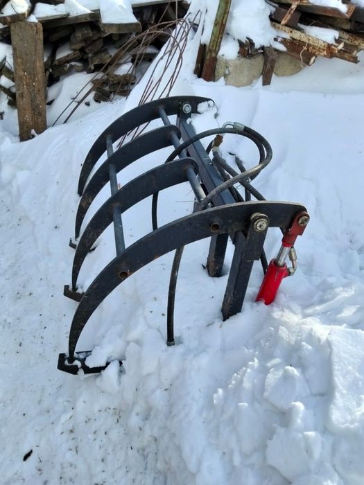 Продам фронтальный погрузчик