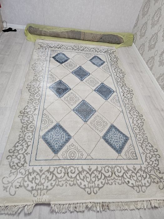 Продам два ковра