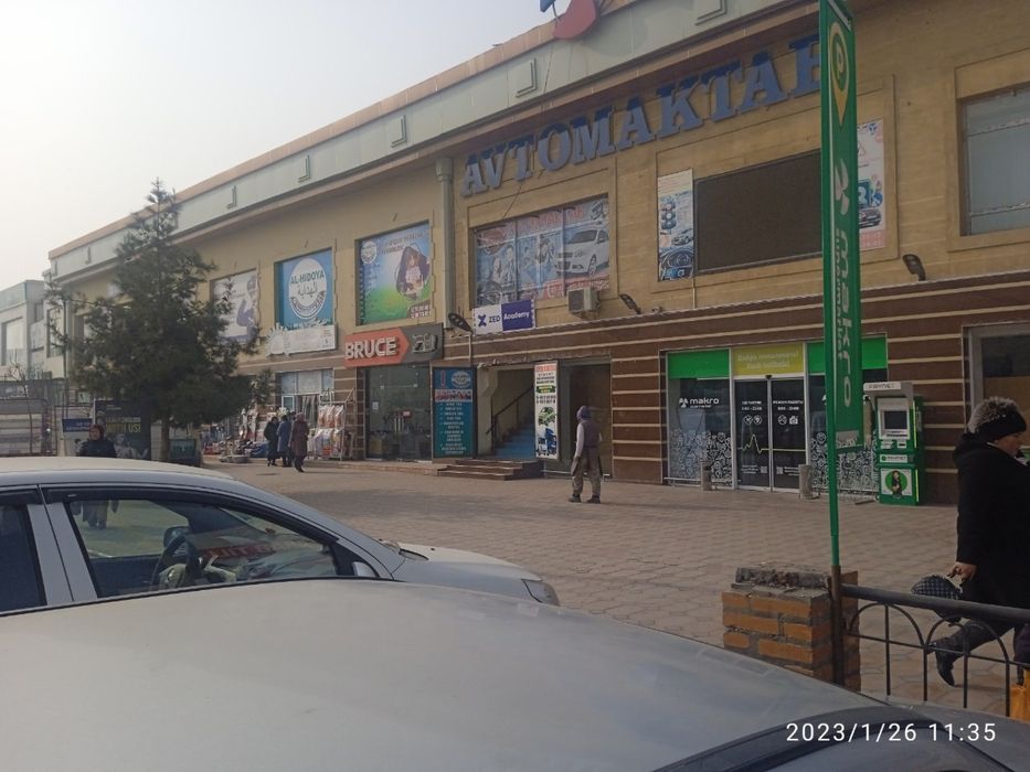 Арендага жой шахар марказида (2 этаж)