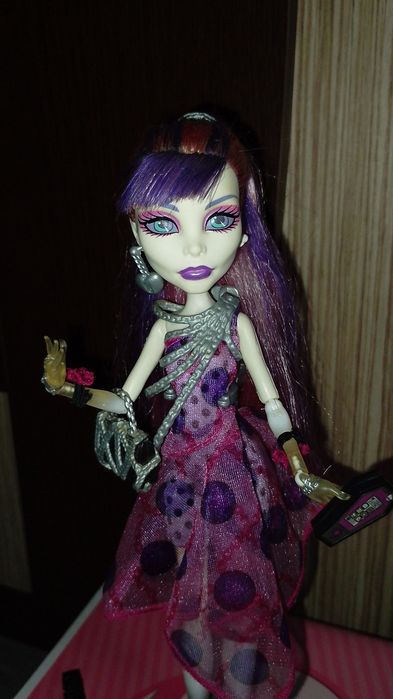 Păpușa Monster High Spectra Vondergeist G1 2010