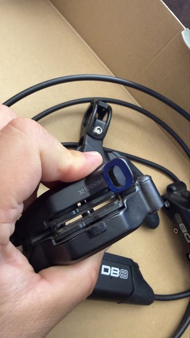 Shimano deore m8100 xt SGS 12 скорости и 4 бутални спирачки Sram DB8