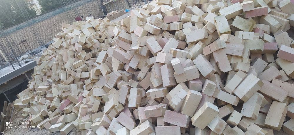 Гишт пишган керамика Ахангаран