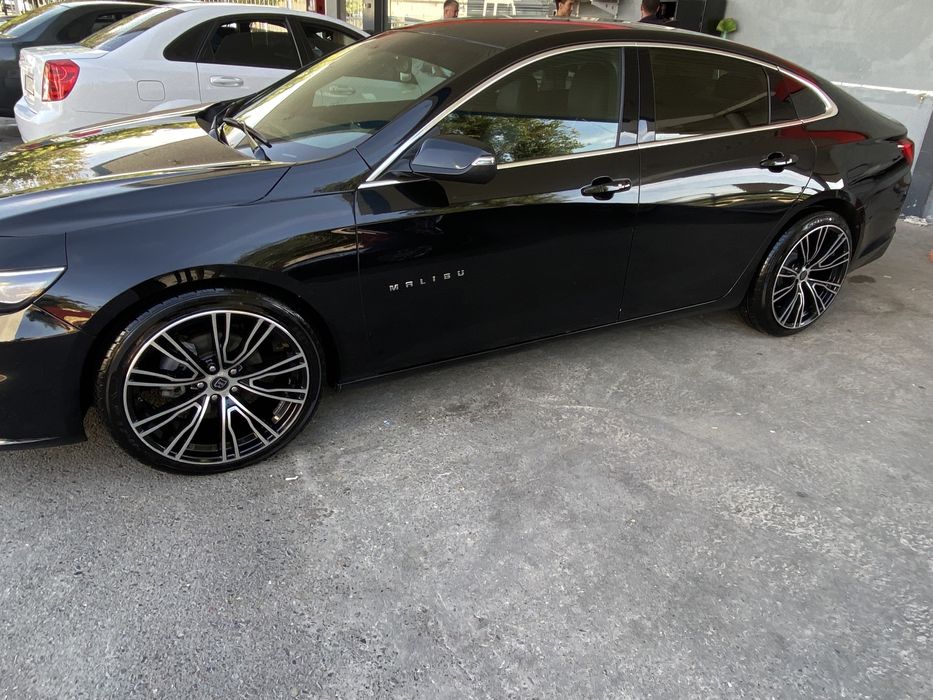 Срочна продается Малибу 2