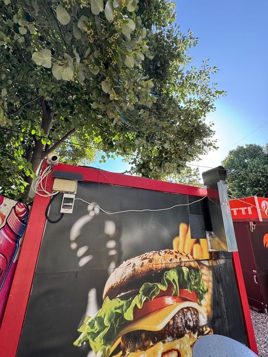 Container utilat spațiu comercial