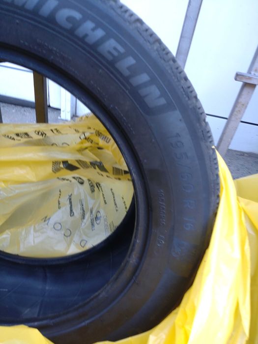 Продавам 2 зимни гуми Michelin Alpin 6