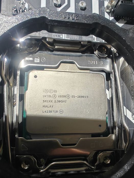 Xeon 2696v3 x99D3M4 24gb