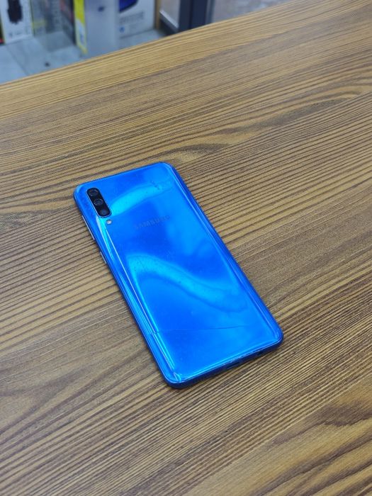 Самсунг А 50 64ГБ