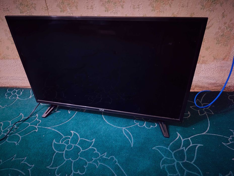 Artel Smart TV 32" (смарт-телевизор)