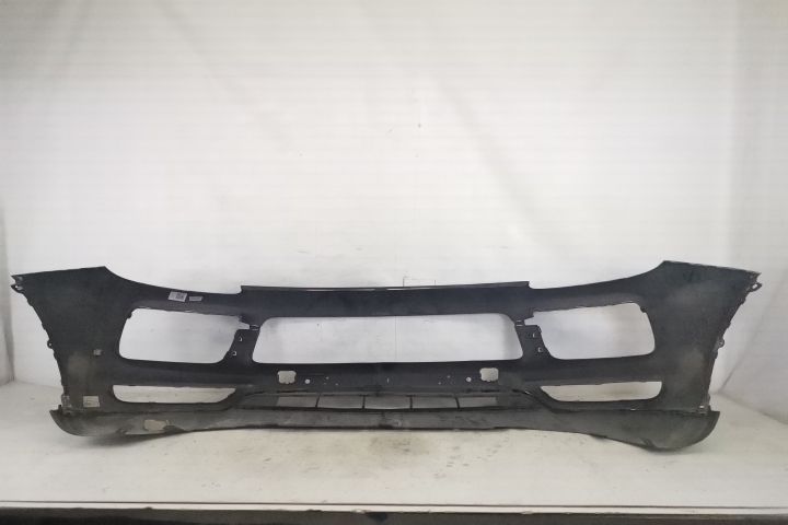 Предна броня Оригинална С Датчици И Престилка В Добро Състояние Порше