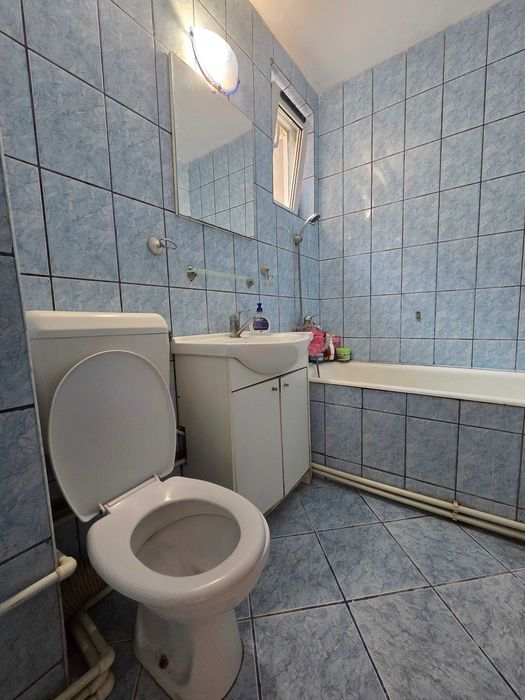 Apartament cu 3 camere
