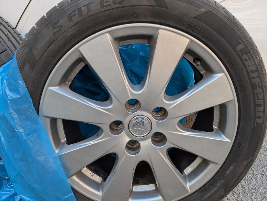Джанти с гуми 17" Toyota Avensis