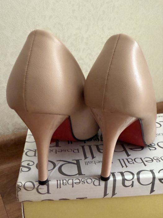 Туфли женские бежевые