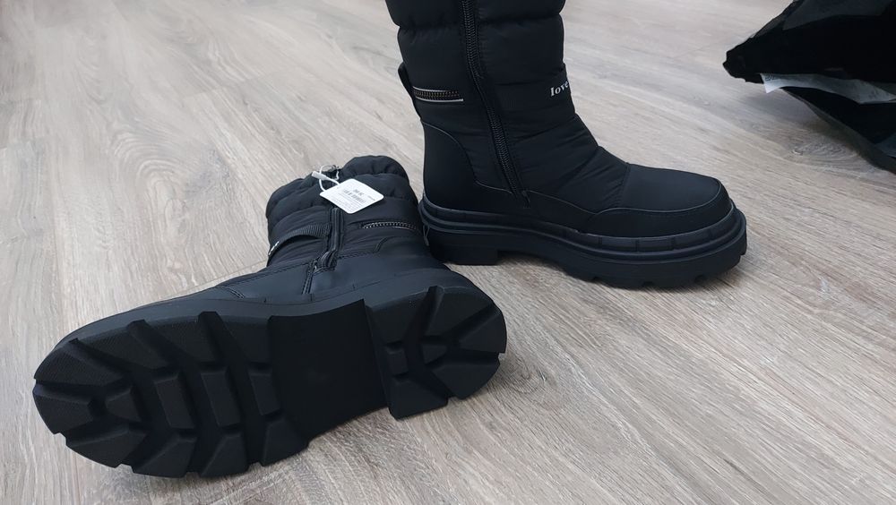 Зимние сапоги женские