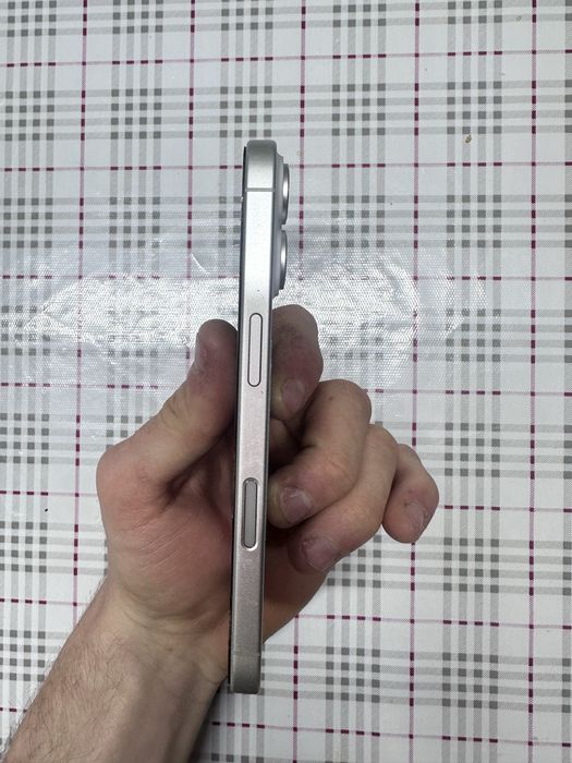 Продам iPhone 16 256гб