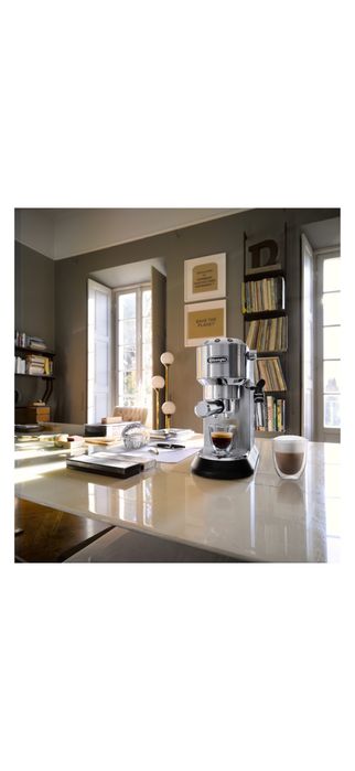 Expresor slim deloghi ca nou