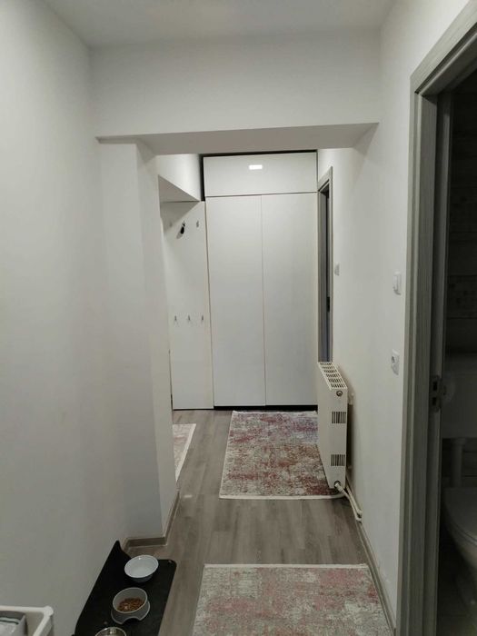 Apartament spațios 2 camere, decomandat (74 mp) – Zona Centrală / Piața Sud, Reșița – Renovat, Mobilat & Utilat ​Descriere: