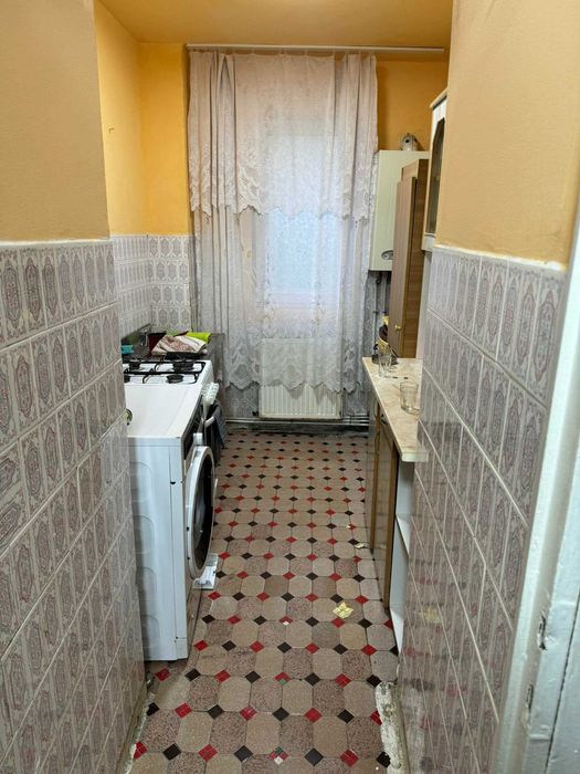 Inchiriez apartament