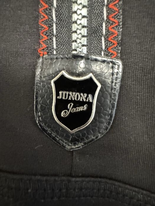 Сако Junona като ново