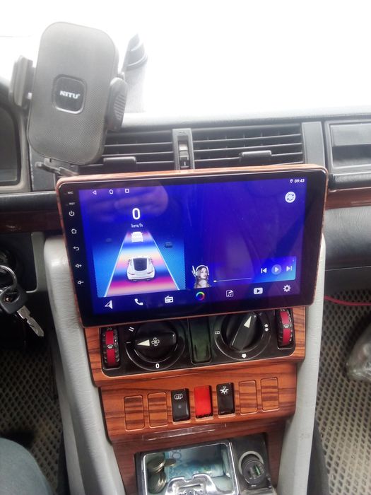 Монитор Мерседес