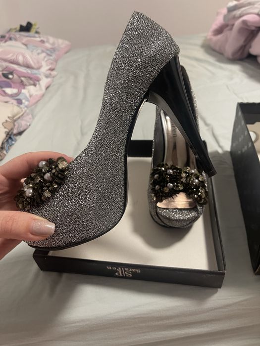 Бални обувки Sara Pen, носени веднъж