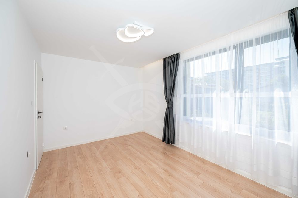 Нов тристаен апартамент в Западен 94441