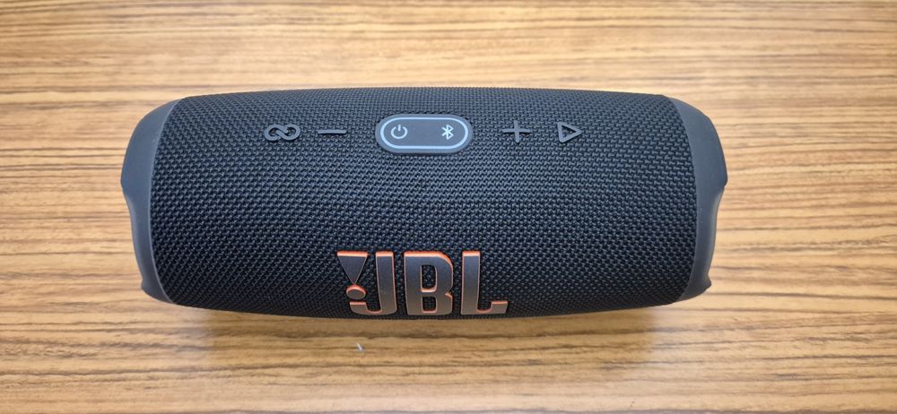 Boxă jbl charge 5, NOUĂ
