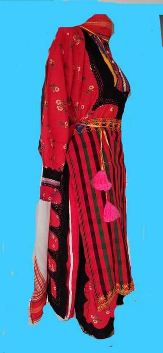 Родопска  носия. Автентична дамска родопска носия.