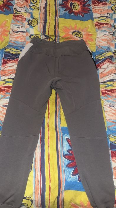 Nike tech fleece 2019 оригинален и запазен