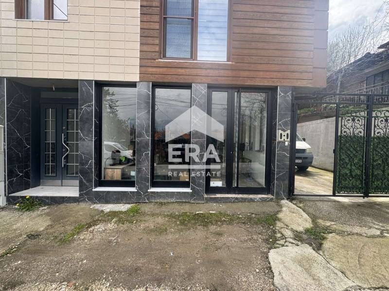 САМО в ЕРА имоти ХАСКОВО! Тристаен апартамент с бизнес помещение