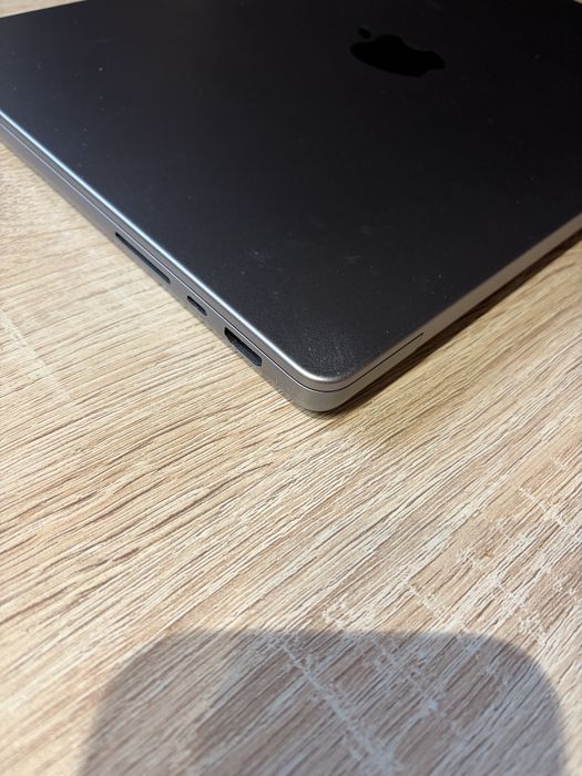 MacBook Pro 14 m1pro 16/512