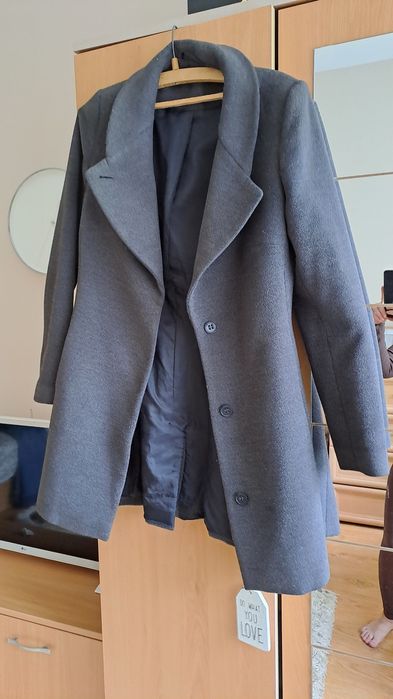 Палто от вълна сиво