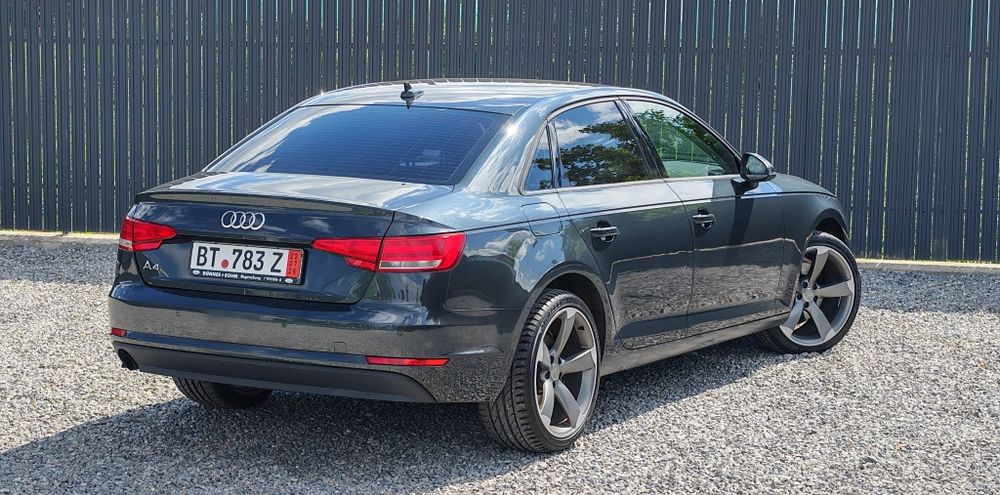 Audi A4 / 1.4TSI / BiXenon / Navi /