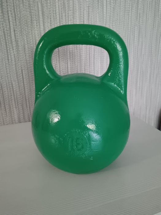 Продам гирю 16 кг