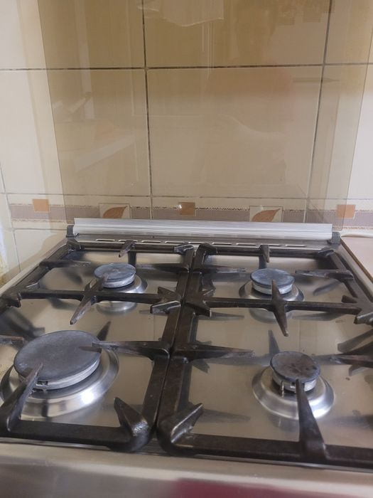Продам газовую плиты