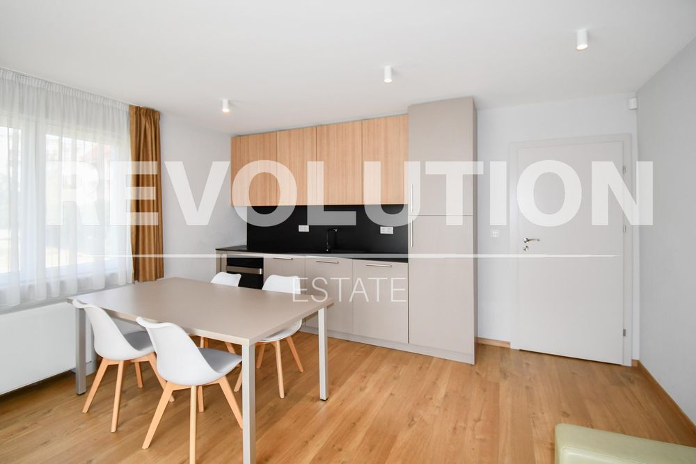 Дава се под наем Двустаен апартамент в София, Мусагеница - 65 кв.м за 650 € - Снимка #2