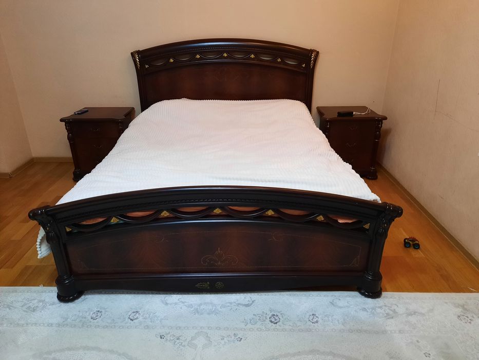 Спальный гарнитур