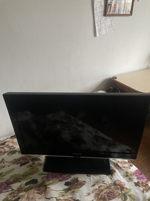 Продам на запчасти самсунг Led tv