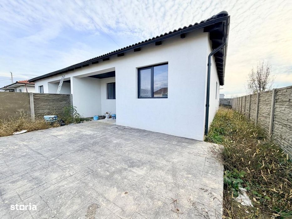 Duplex 4 camere si 2 bai - Toate utilitatile - Mosnita Noua