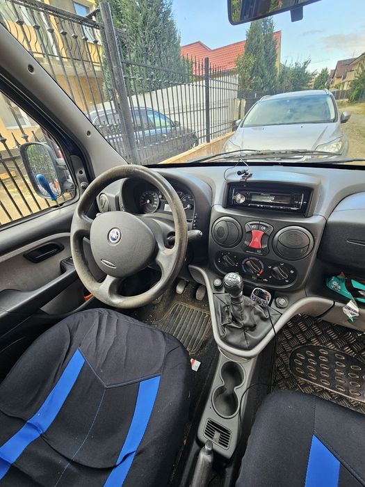 schimb cu mașina de 7 persoane