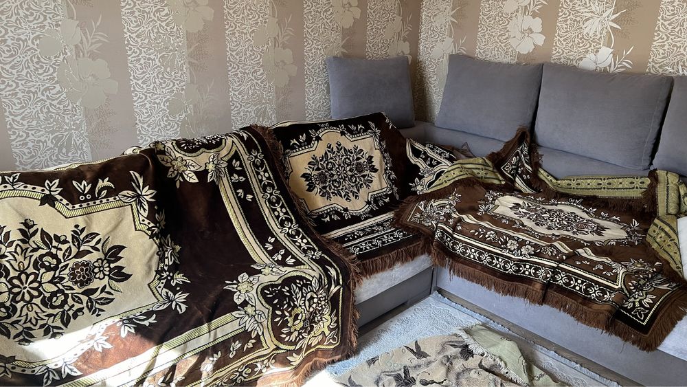 Накидка на Мебель