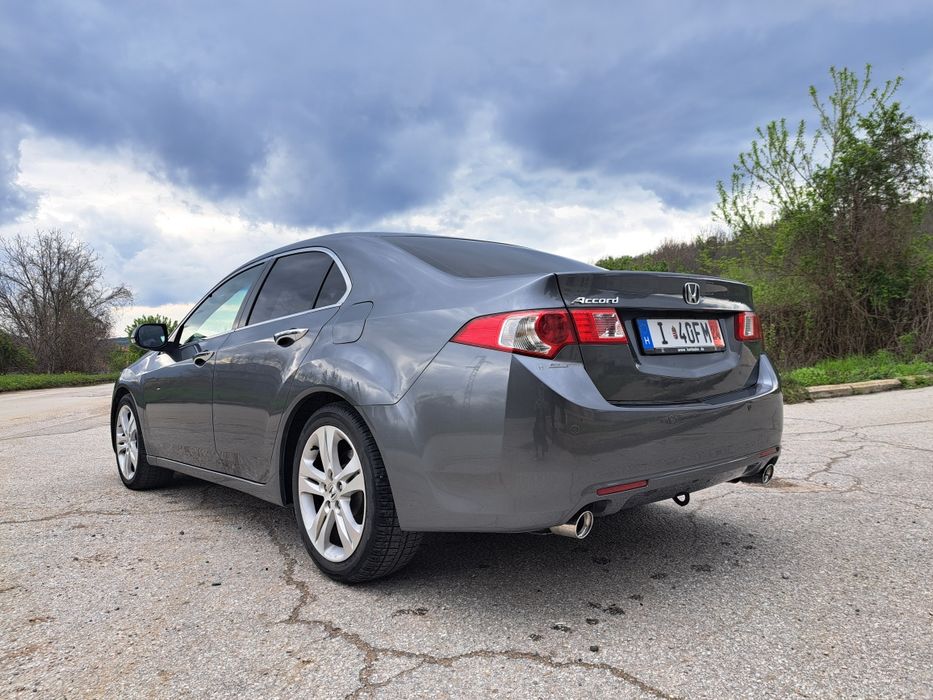 Хонда Акорд 2.4 бензин,автомат