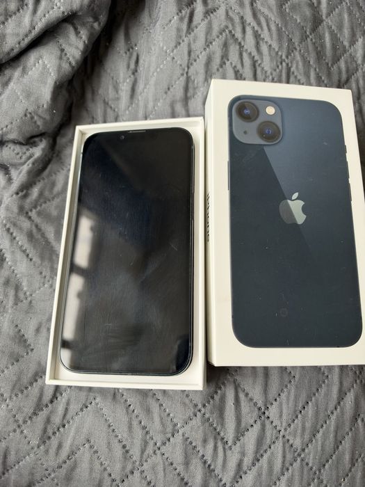 iPhone 13 midnight