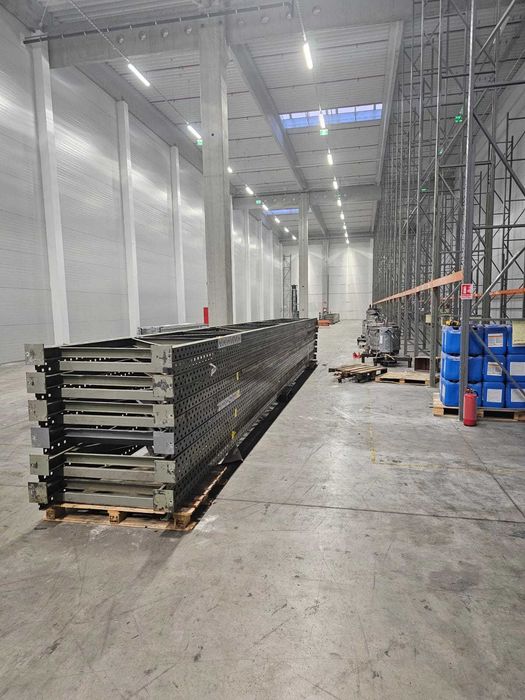 Rafturi metalice pentru paleți