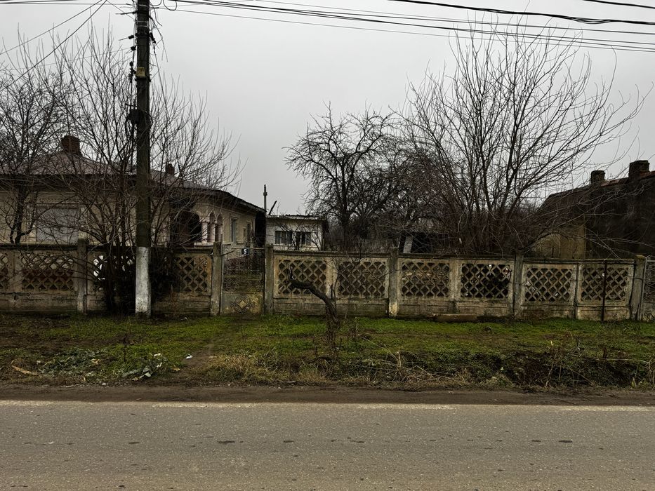 Casa cu teren 4850 mp Sabareni