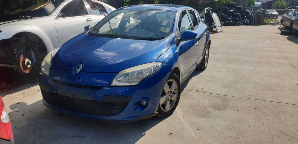 Dezmembrez Renault Megane 3 1.5 DCi an 2009