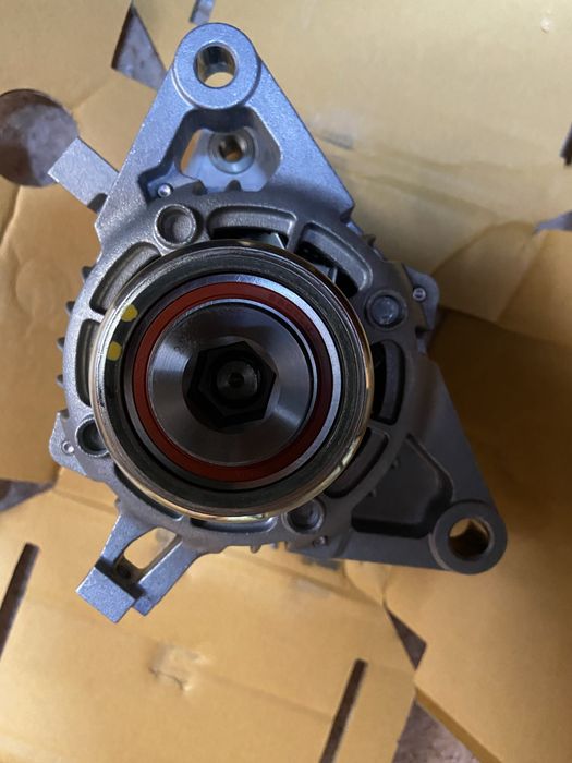 Генератор оригинал Хайлюкс акула