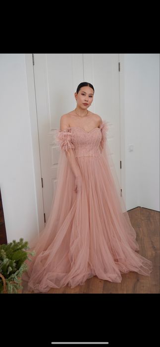 Продам вечерние платья