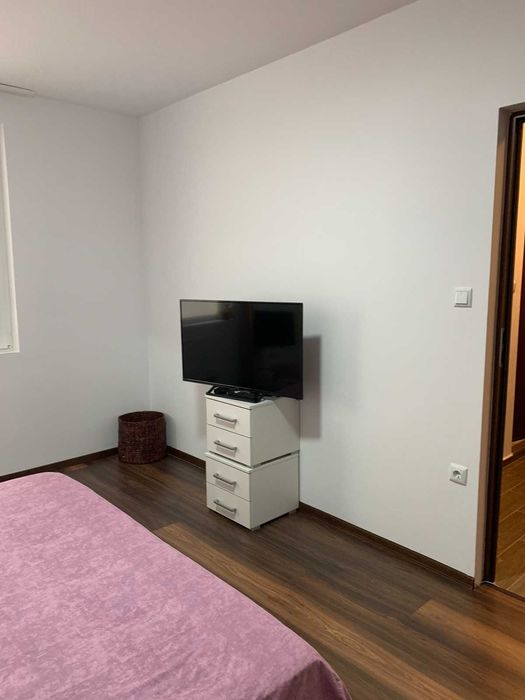 Дава се под наем Тристаен апартамент в Велико Търново, Център - 98 кв.м за 433.5 € - Снимка #4