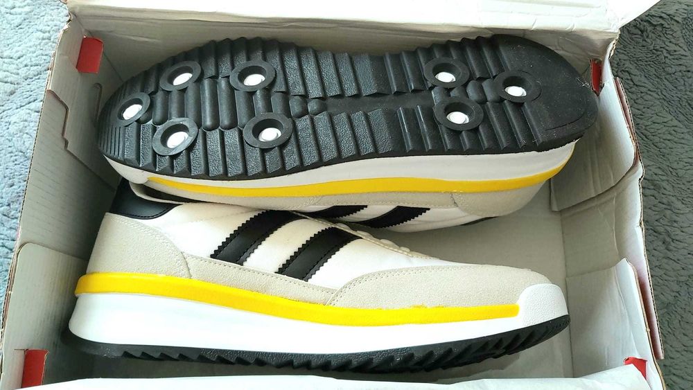 Продавам нови маратонки Tonny Black