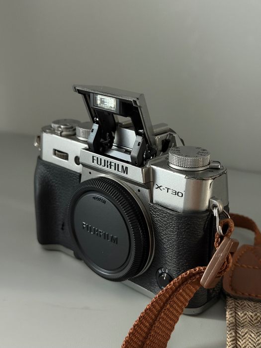 Продам Fujifilm xt-30